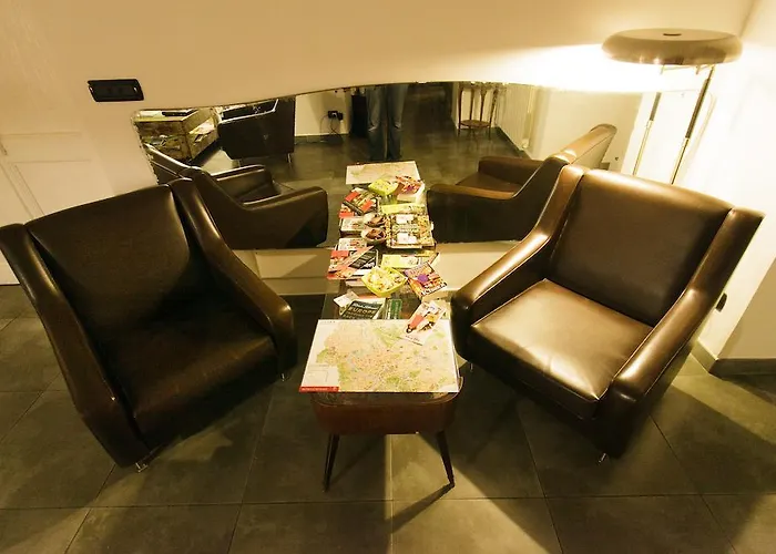 Mr Frills Pensjonat 4*